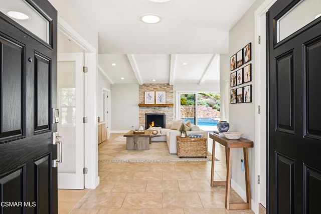 730 Creekmont Court, Ventura, CA 93003