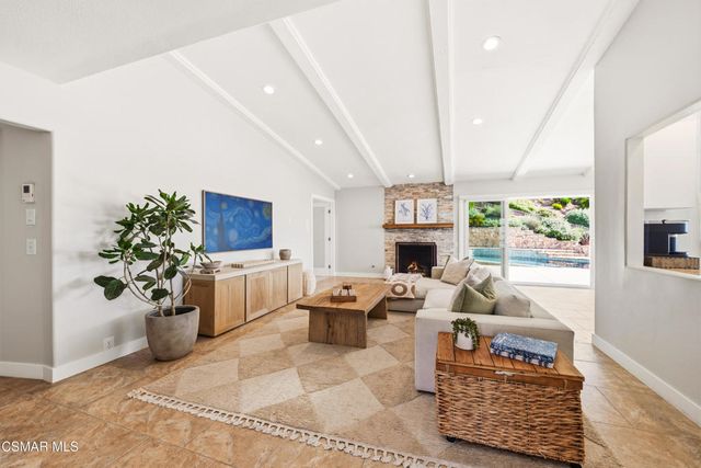 730 Creekmont Court, Ventura, CA 93003