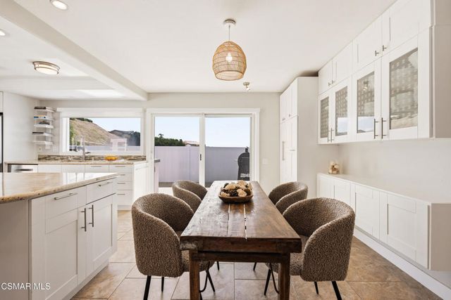 730 Creekmont Court, Ventura, CA 93003