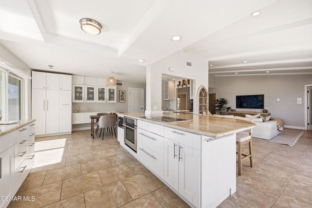 730 Creekmont Court, Ventura, CA 93003