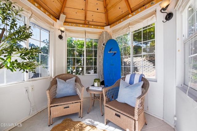 730 Creekmont Court, Ventura, CA 93003