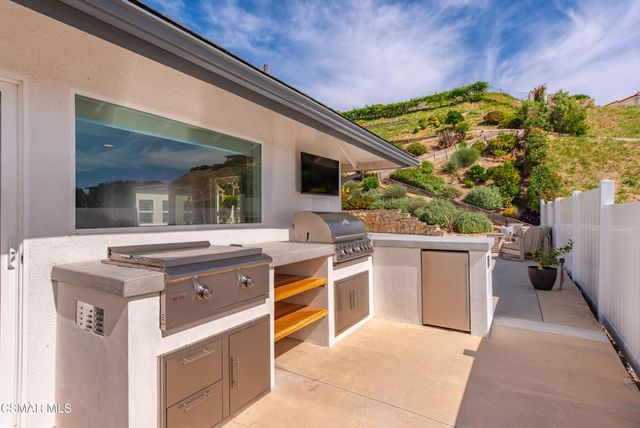 730 Creekmont Court, Ventura, CA 93003