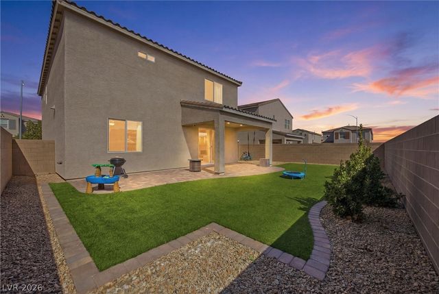 1815 Butterfly Colony Avenue, North Las Vegas, NV 89031