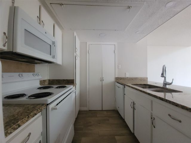 4651 Country Creek Drive 1115, Dallas, TX 75236