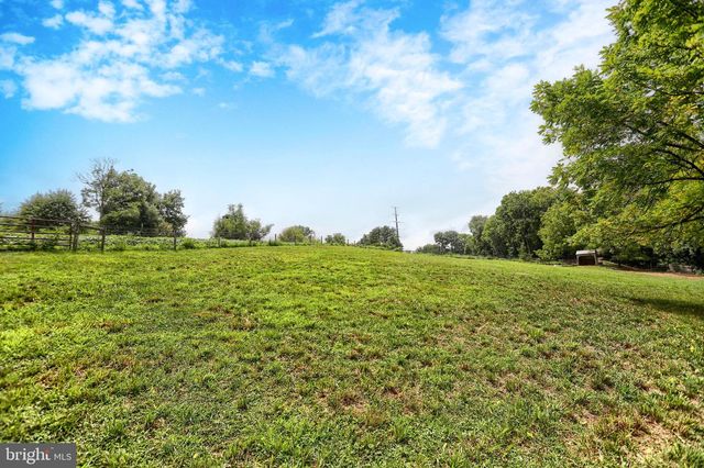 174 MARTICVILLE RD, Lancaster, PA 17603