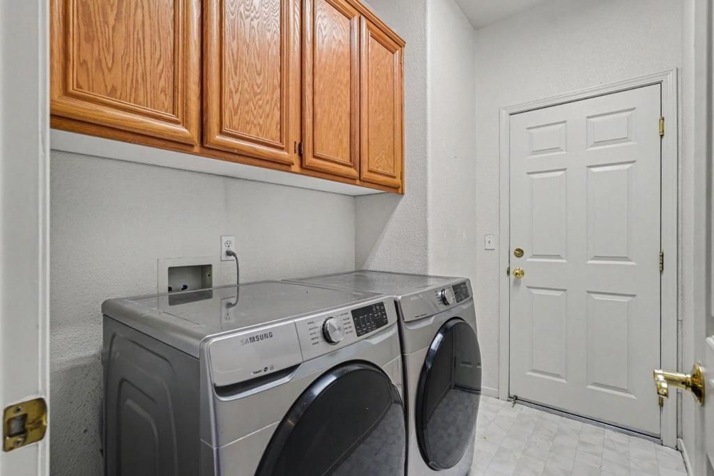 Image 14 of property listing at 350 Cedar Ridge Drive, Rio Vista, CA 94571