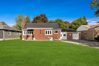 3540 Bernice Road, Lansing, IL 60438