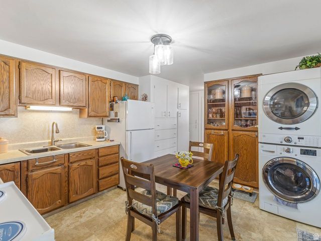 1502 N 475 W, Sunset, UT 84015