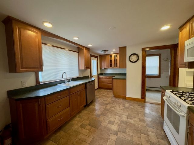 50 Cushing St, Quincy, MA 02170