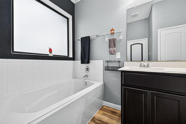 5242 Lilac Hollow Lane, Katy, TX 77449