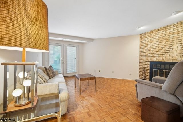 250 Ridgedale Ave D3 3, Florham Park Boro, NJ 07932