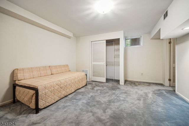 250 Ridgedale Ave D3 3, Florham Park Boro, NJ 07932