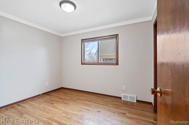 17469 Poplar Street, Riverview, MI 48193