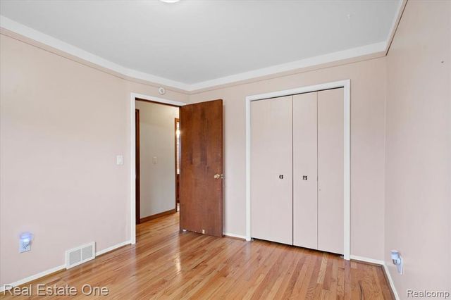 17469 Poplar Street, Riverview, MI 48193