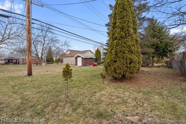 17469 Poplar Street, Riverview, MI 48193