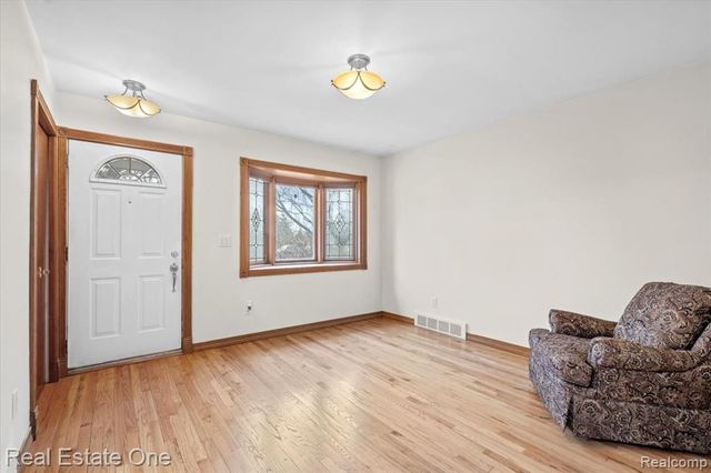 17469 Poplar Street, Riverview, MI 48193