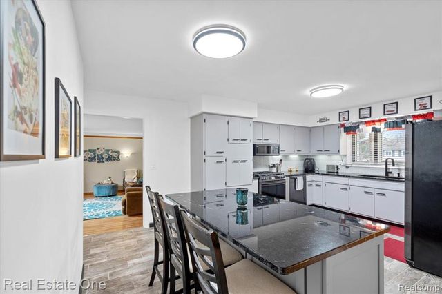 17469 Poplar Street, Riverview, MI 48193