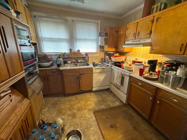 106 Rowland Avenue, Rossville, GA 30741