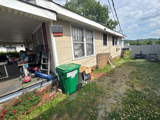 106 Rowland Avenue, Rossville, GA 30741