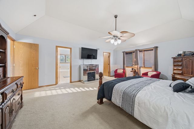 1249 W PARLIAMENT Street, Crete, IL 60417
