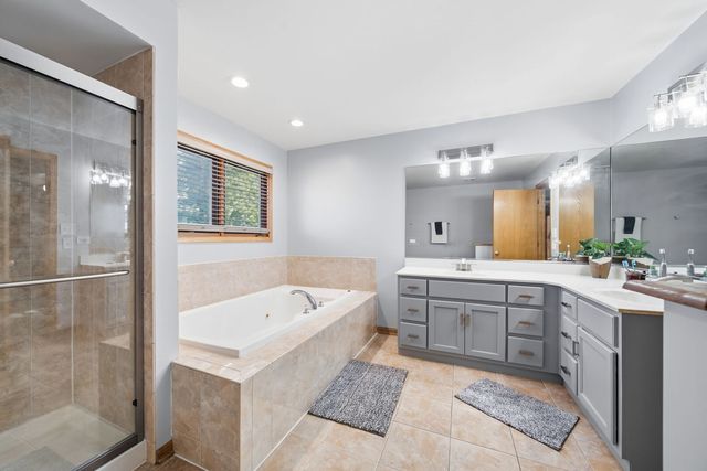 1249 W PARLIAMENT Street, Crete, IL 60417