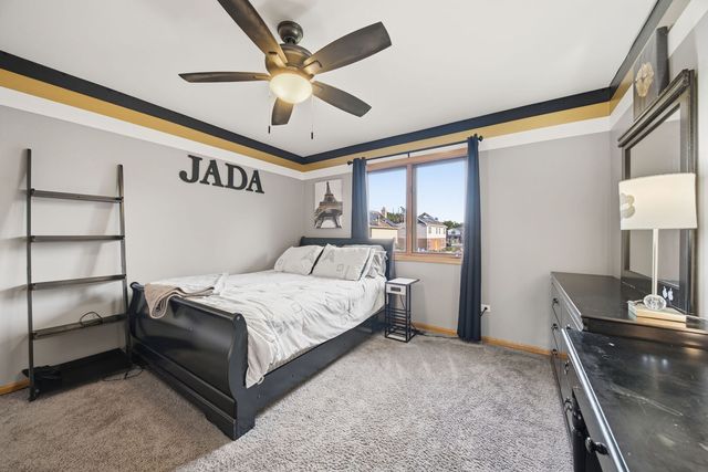 1249 W PARLIAMENT Street, Crete, IL 60417