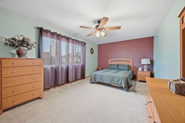 1249 W PARLIAMENT Street, Crete, IL 60417