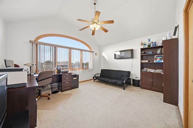 1249 W PARLIAMENT Street, Crete, IL 60417
