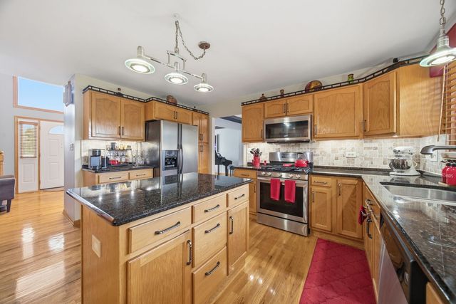1249 W PARLIAMENT Street, Crete, IL 60417