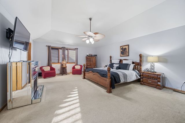 1249 W PARLIAMENT Street, Crete, IL 60417