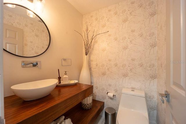 735 OAKDALE STREET, Windermere, FL 34786