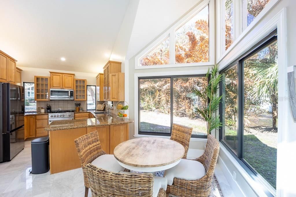 Image 21 of property listing at 735 OAKDALE STREET, Windermere, FL 34786