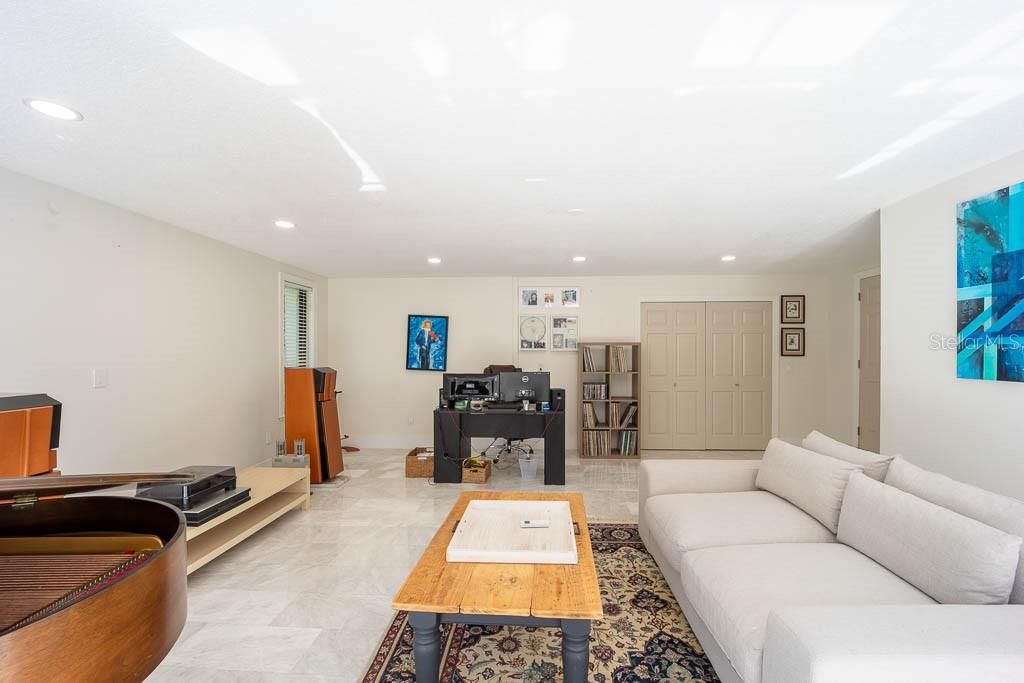 Image 32 of property listing at 735 OAKDALE STREET, Windermere, FL 34786