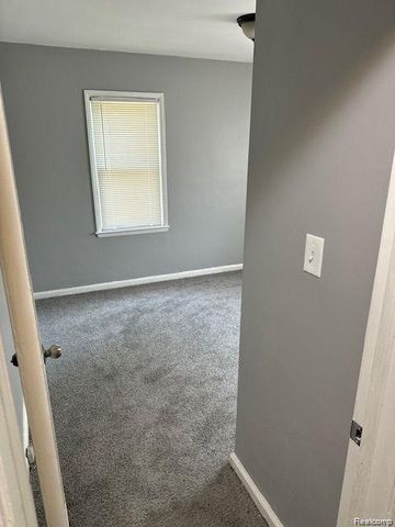 8501 Roselawn Street, Detroit, MI 48204