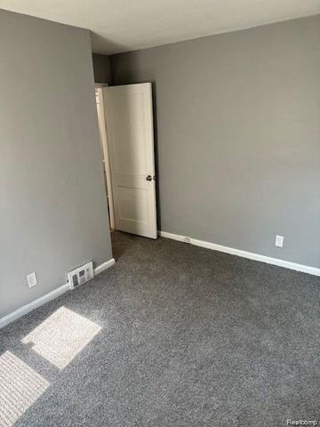 8501 Roselawn Street, Detroit, MI 48204