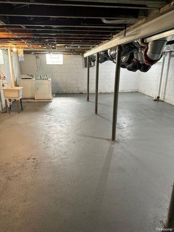 8501 Roselawn Street, Detroit, MI 48204