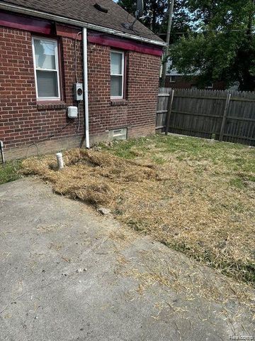 8501 Roselawn Street, Detroit, MI 48204