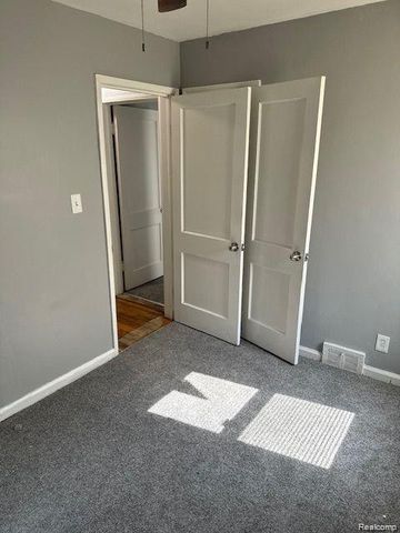 8501 Roselawn Street, Detroit, MI 48204