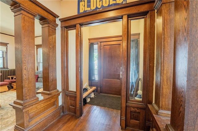 1010 S Farwell Street, Eau Claire, WI 54701