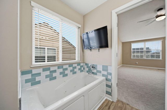 1384 Delcastle Loop, Grove City, OH 43123