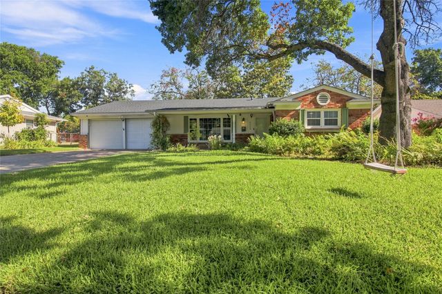 3552 Wosley Drive, Fort Worth, TX 76133