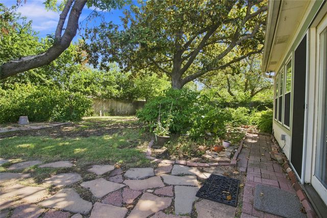 3552 Wosley Drive, Fort Worth, TX 76133