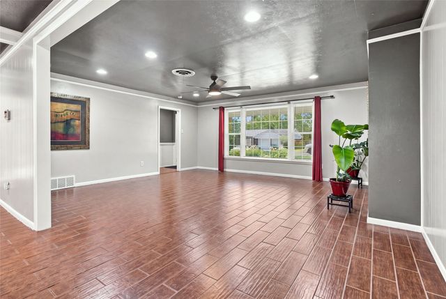 3552 Wosley Drive, Fort Worth, TX 76133