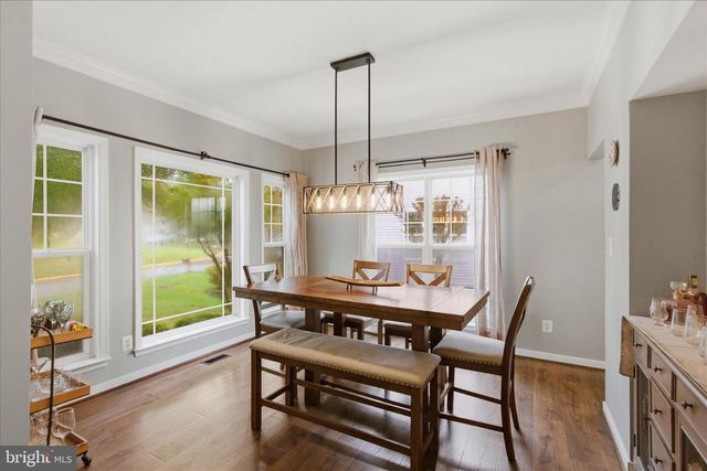 43605 WEMBLEY LN, Chantilly, VA 20152
