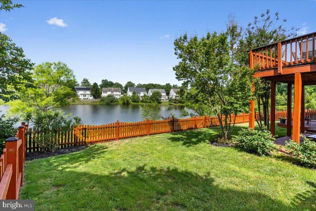 43605 WEMBLEY LN, Chantilly, VA 20152