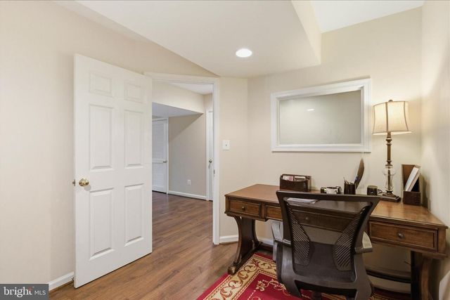 43605 WEMBLEY LN, Chantilly, VA 20152