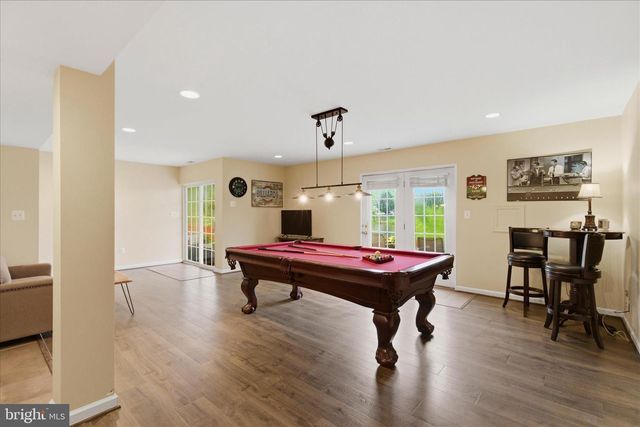 43605 WEMBLEY LN, Chantilly, VA 20152