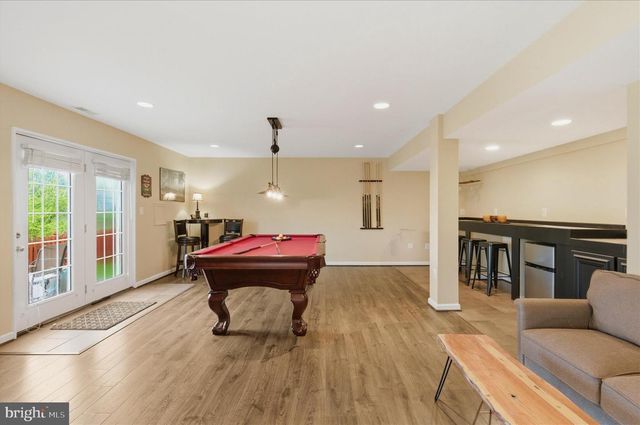 43605 WEMBLEY LN, Chantilly, VA 20152