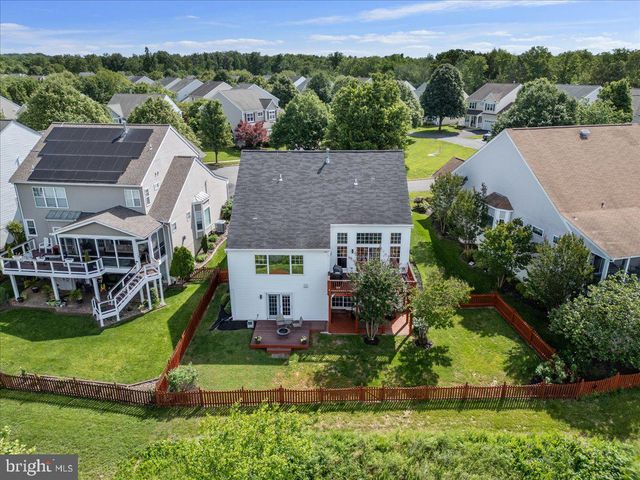 43605 WEMBLEY LN, Chantilly, VA 20152