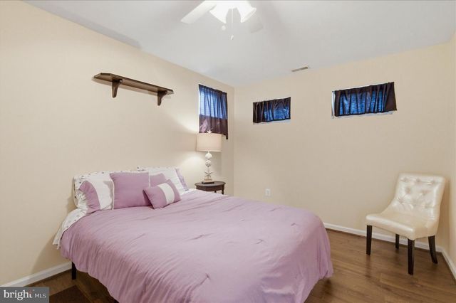 43605 WEMBLEY LN, Chantilly, VA 20152